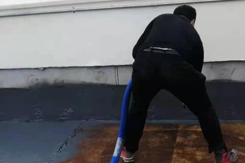 樓頂防水機(jī)械 噴涂聚脲防水(圖2) 樓頂防水機(jī)械噴涂聚脲防水案例